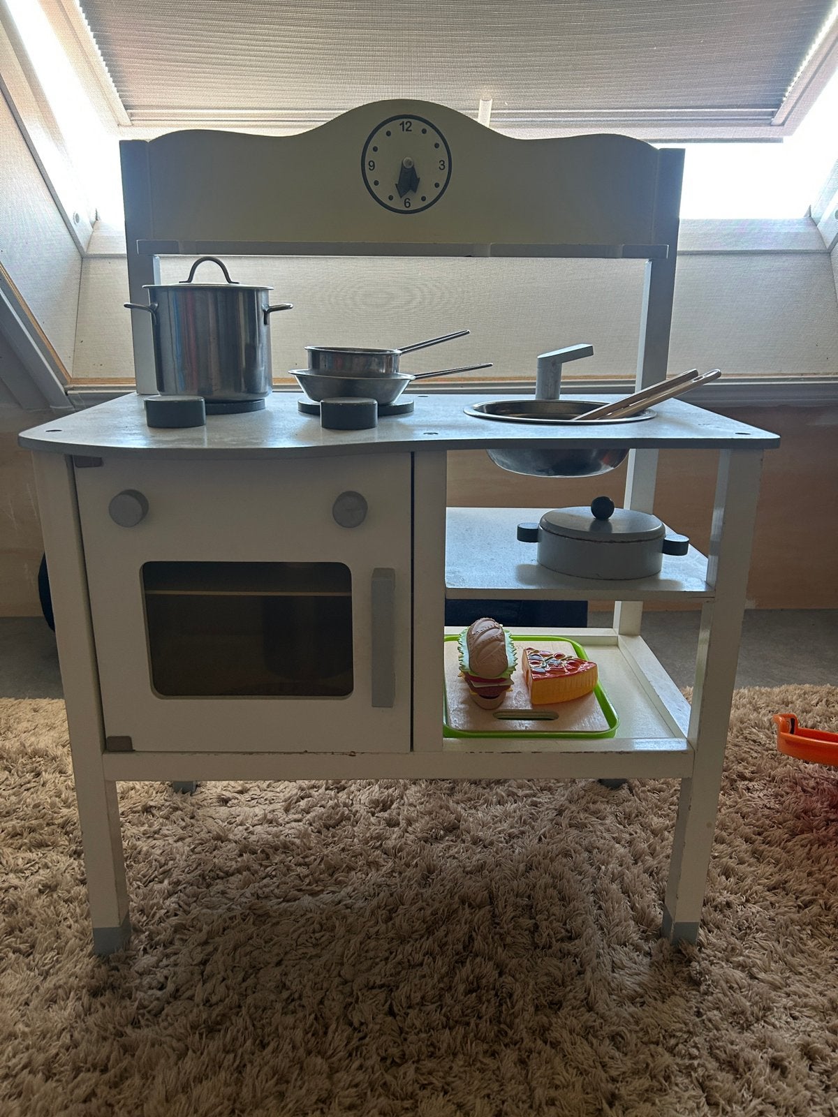 Klein kinderkeukentje met accessoires, Ophalen, Gebruikt, Hout, Speelkeuken