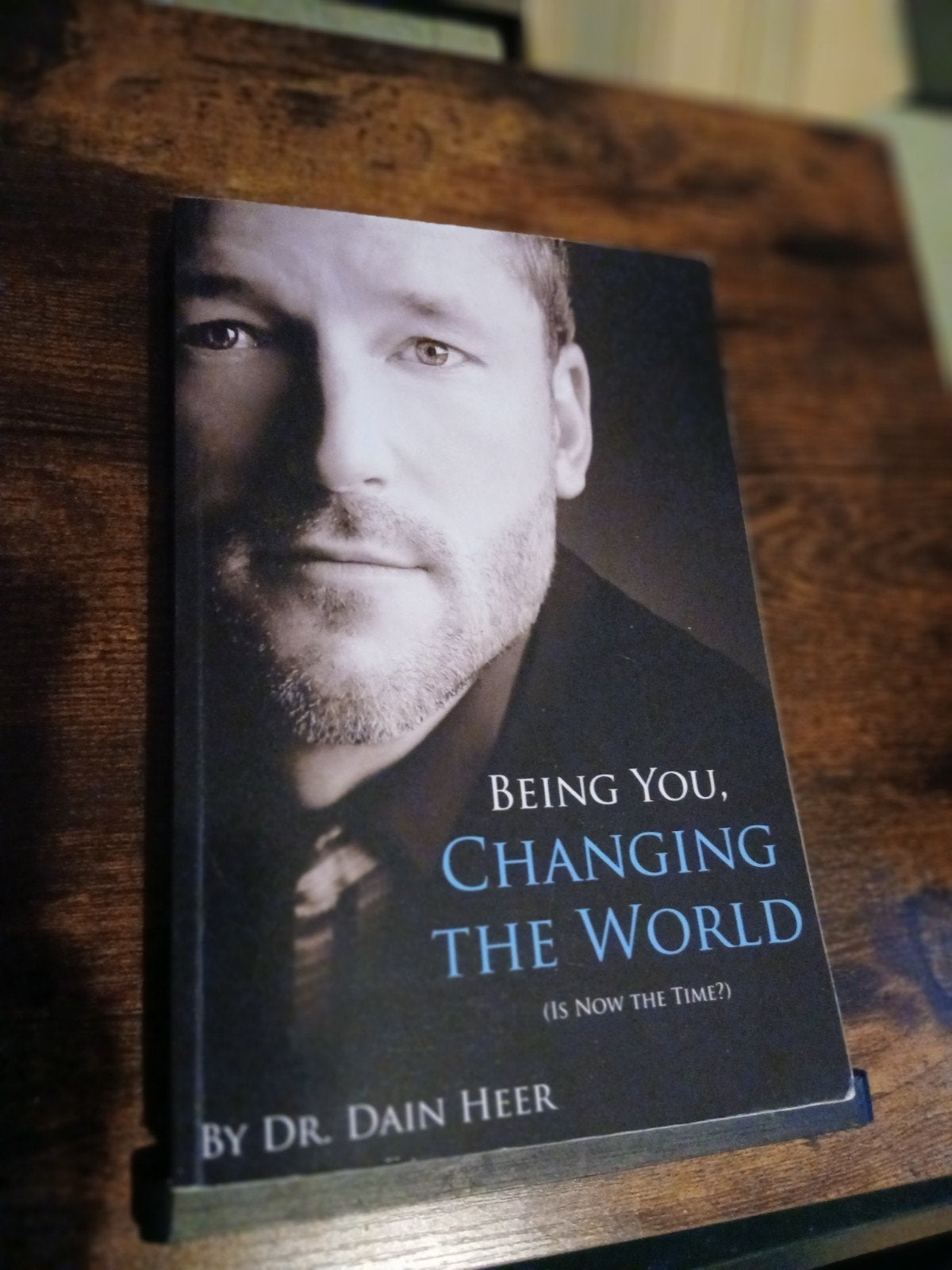 Being You, Changing the World - Dr. Dain Heer, Boeken, Achtergrond en Informatie, Spiritualiteit algemeen, Zo goed als nieuw, Dr. Dain Heer