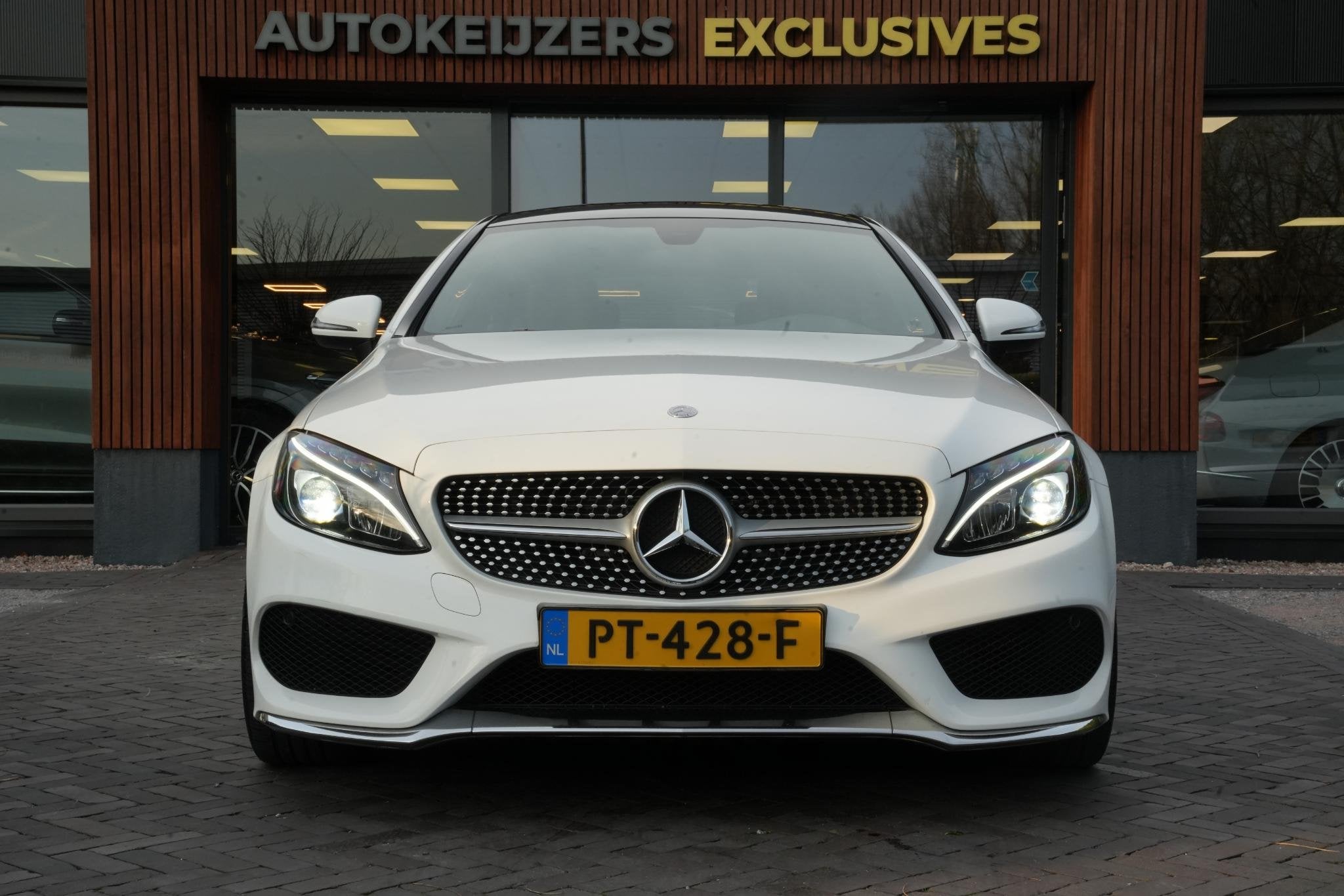 Mercedes-Benz C-klasse Coupé 300 Prestige AMG Leer/Alcantar, Auto's, Automaat, 4 cilinders, 4 stoelen, 1465 kg