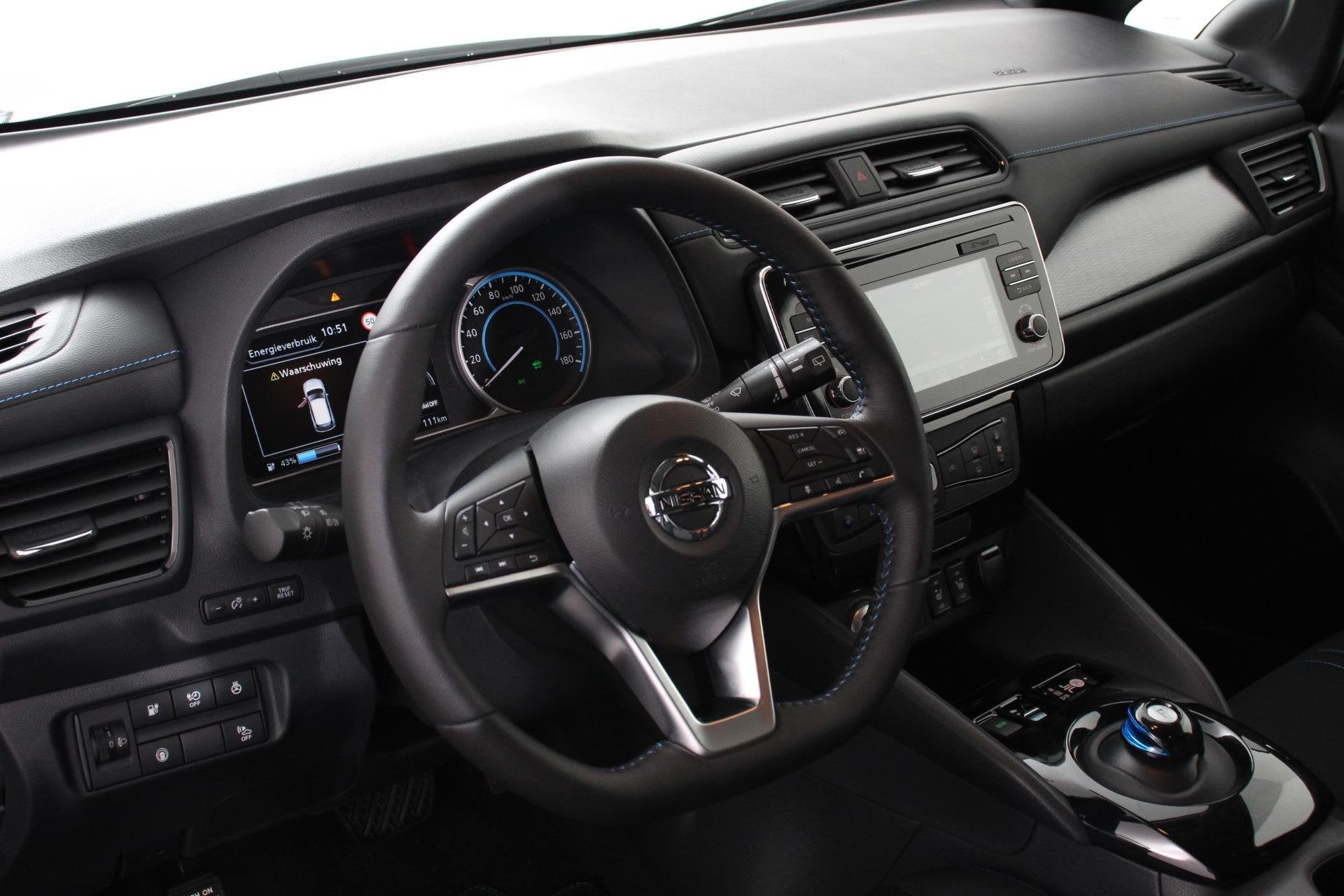 Nissan LEAF N-Connecta 40 kWh Navigatie Bluetooth Cruise Con, Auto's, Nissan, Stof, Gebruikt, Origineel Nederlands, 270 km