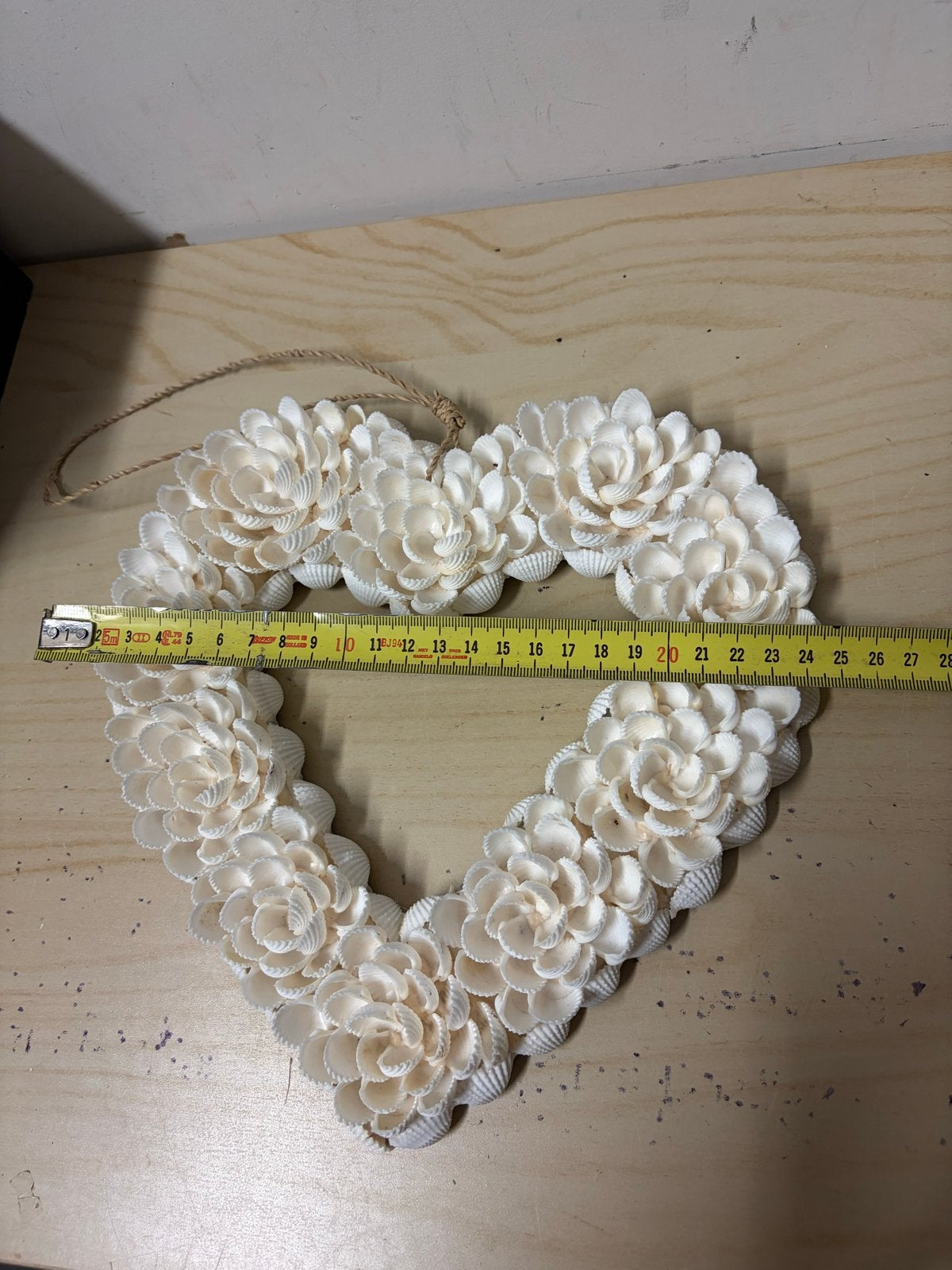 Hartvormige schelpenkrans - Decoratie, Overige stijlen, Nieuw, Ophalen of Verzenden, Natuurlijk materiaal