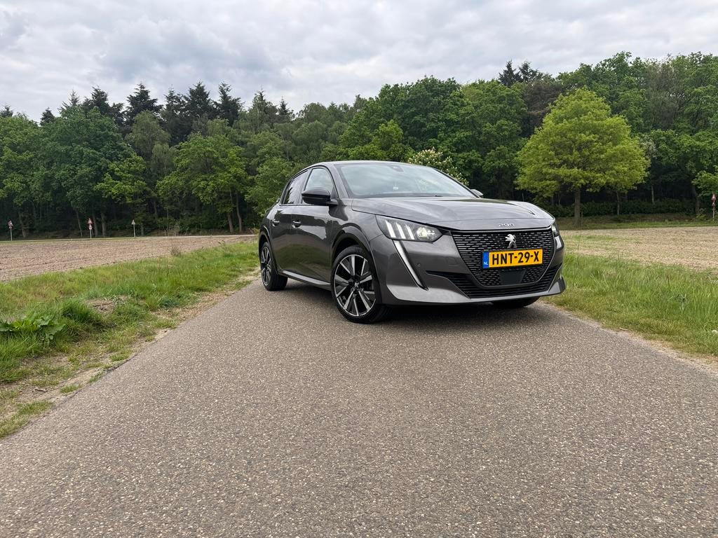 Peugeot 208 1.2 Puretech 100pk 2020 Grijs GT-Line, Voorwielaandrijving, 100 pk, 1200 kg, Handgeschakeld