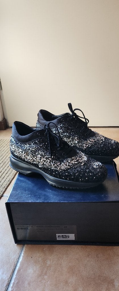 Gloednieuwe zwarte hogan atelier dames sneakers maat 39, Kleding | Dames, Zwart, Nieuw, Ophalen of Verzenden, Sneakers of Gympen