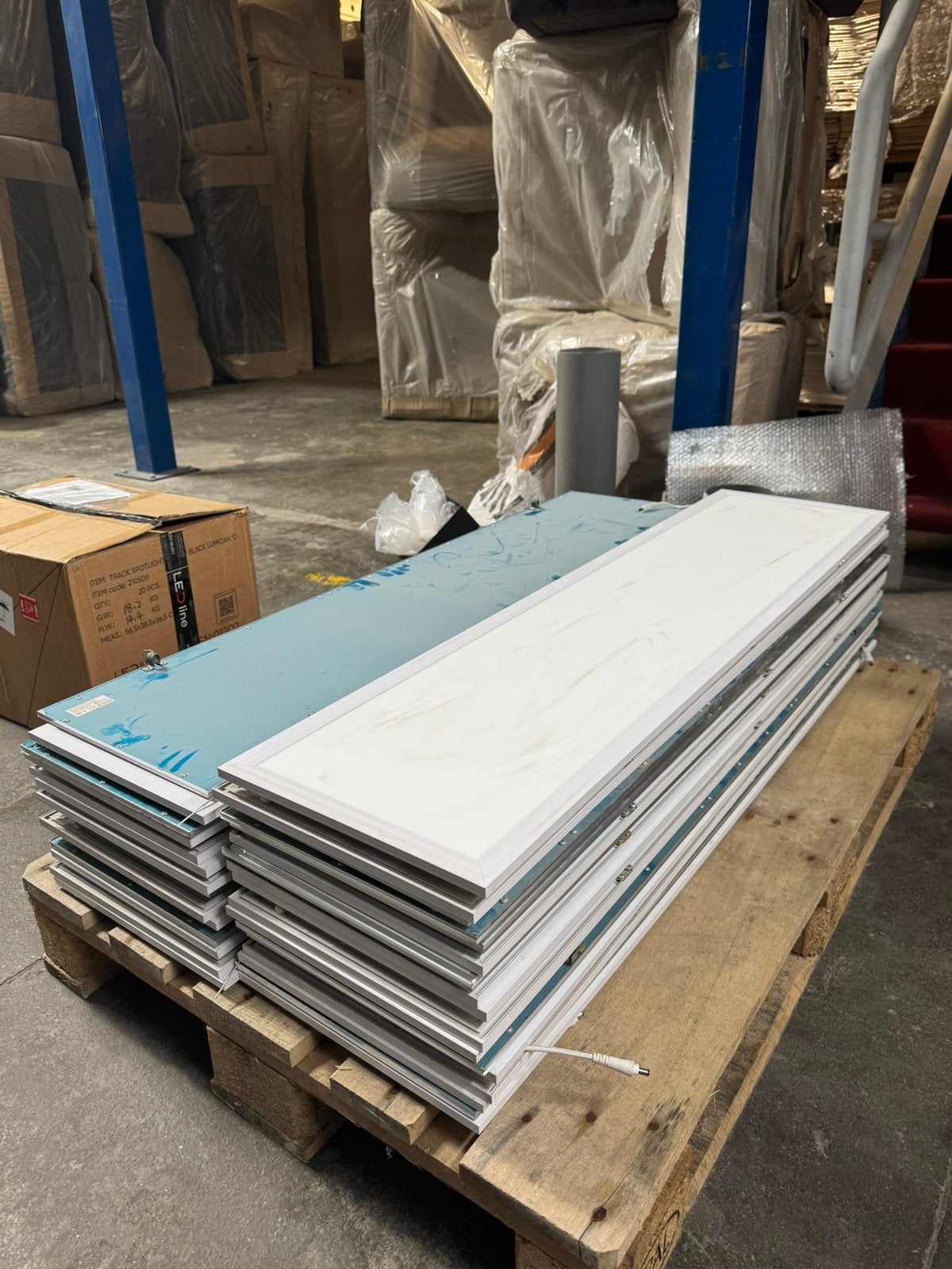 ‼️TE KOOP LEDPANELEN‼️ 300x1200 cm, Ophalen, Zo goed als nieuw