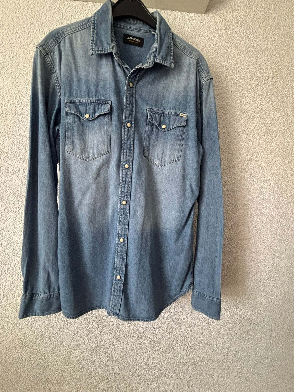 Mooie spijkerblouse Jack & Jones, maat L, Ophalen of Verzenden, Zo goed als nieuw, Blauw, Halswijdte 41/42 (L)