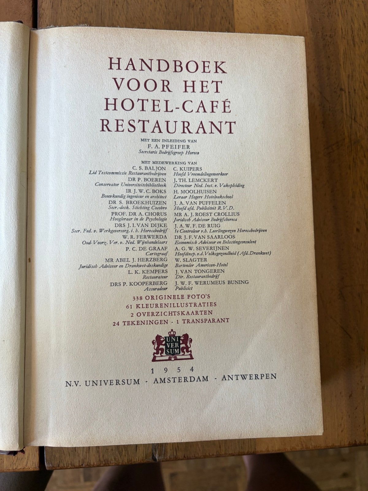 Iconische kookboeken uit de jaren '50: Handboek voor de Keuk, Boeken, Hoofdgerechten, Frankrijk, Ophalen, Gelezen