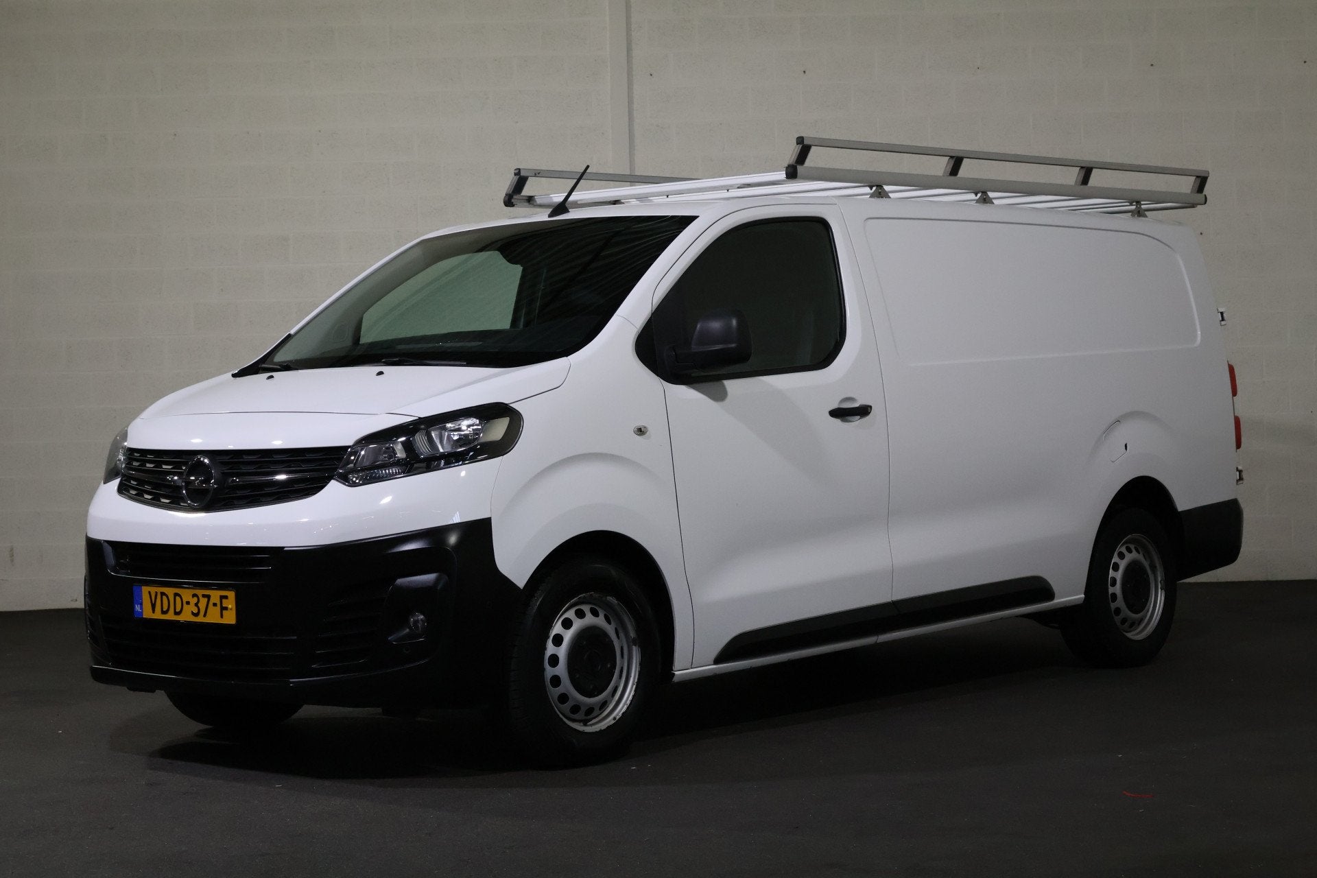 Opel Vivaro 1.5 CDTI L2 H1 Edition Airco Imperiaal, Voorwielaandrijving, Stof, Gebruikt, 4 cilinders