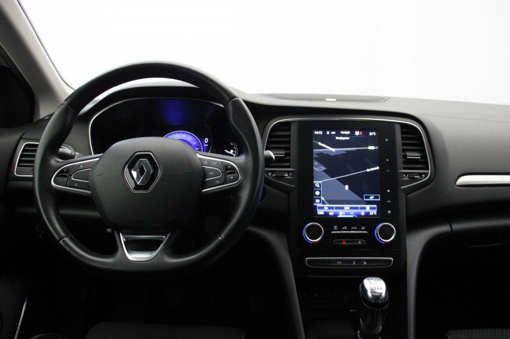 Renault MEGANE 1.2 TCe Bose - Panorama, Carplay, Camera, Key, Parkeersensor, 101 pk, Gebruikt, 4 cilinders