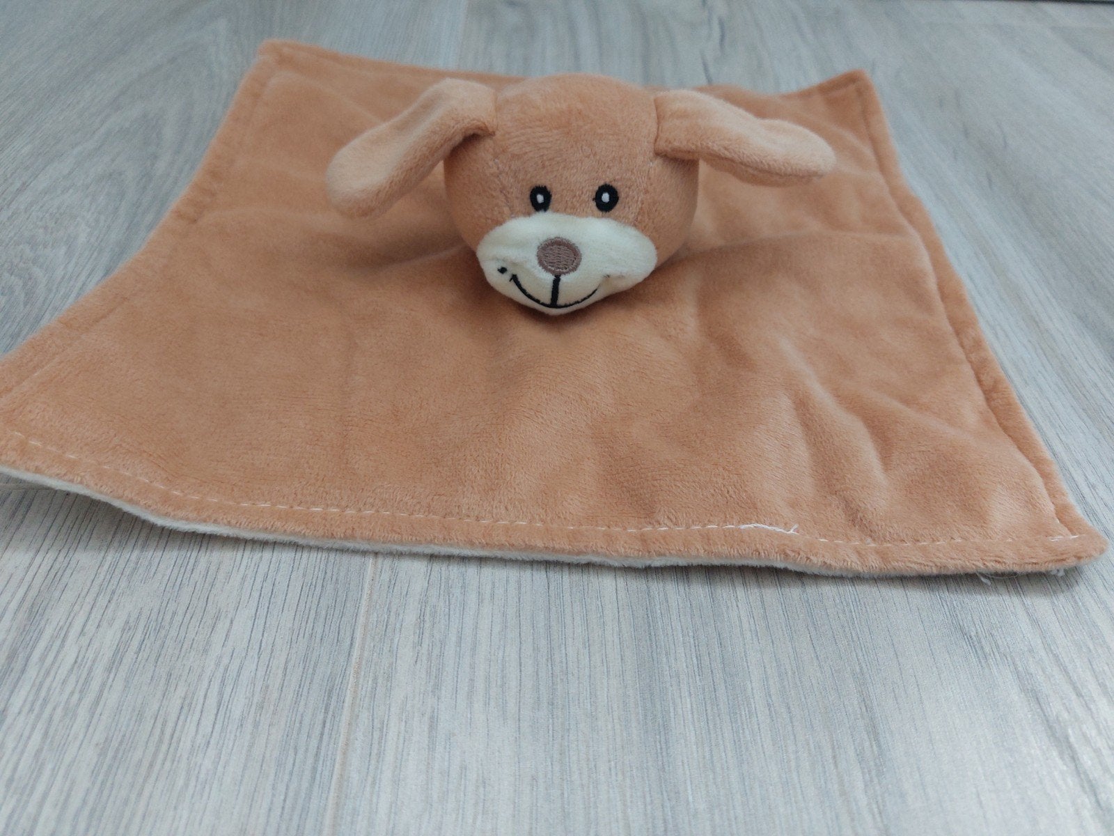Knuffel knuffeldoekje action zd trading hond konijn L1900, Ophalen of Verzenden, Zo goed als nieuw, Konijn