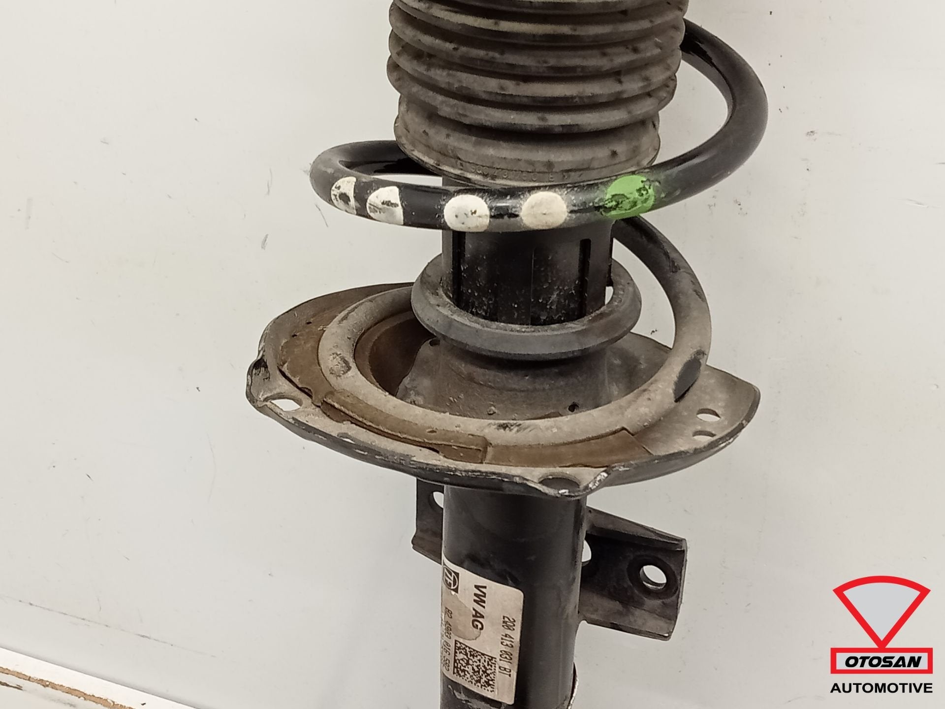 VW Polo 2G Seat Veerpoot Compleet Rechts Voor 2Q0413031BT, Gebruikt, Volkswagen, Volkswagen AG, Berliner Ring 2
38440  Wolfsburg, DE