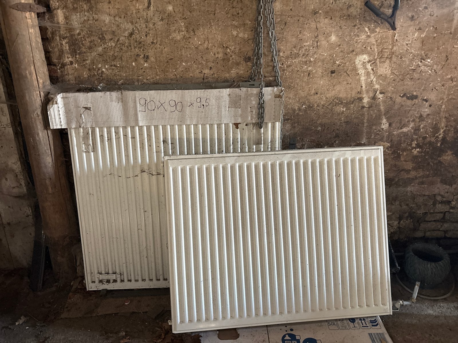 Twee gebruikte radiatoren, 90x90 cm en 90x60 cm, Doe-het-zelf en Verbouw, Ophalen, Gebruikt, Radiator, 60 tot 150 cm