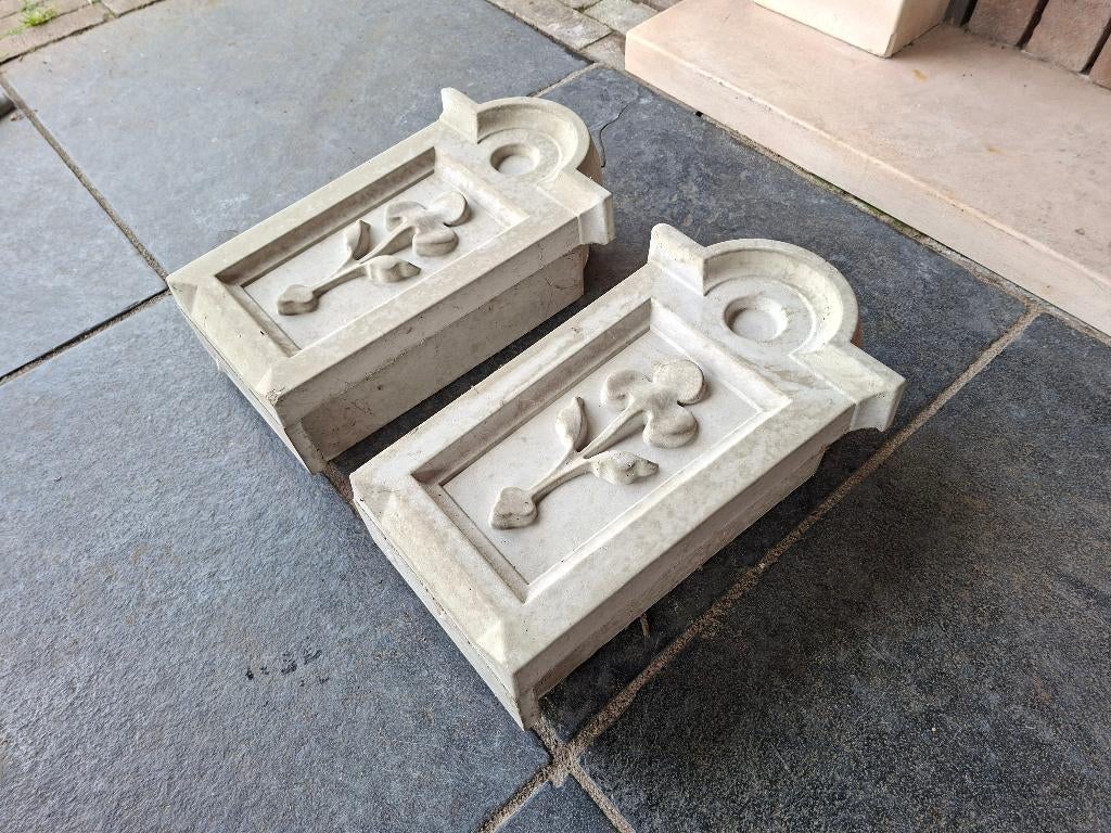 Gevel ornamenten, Ophalen