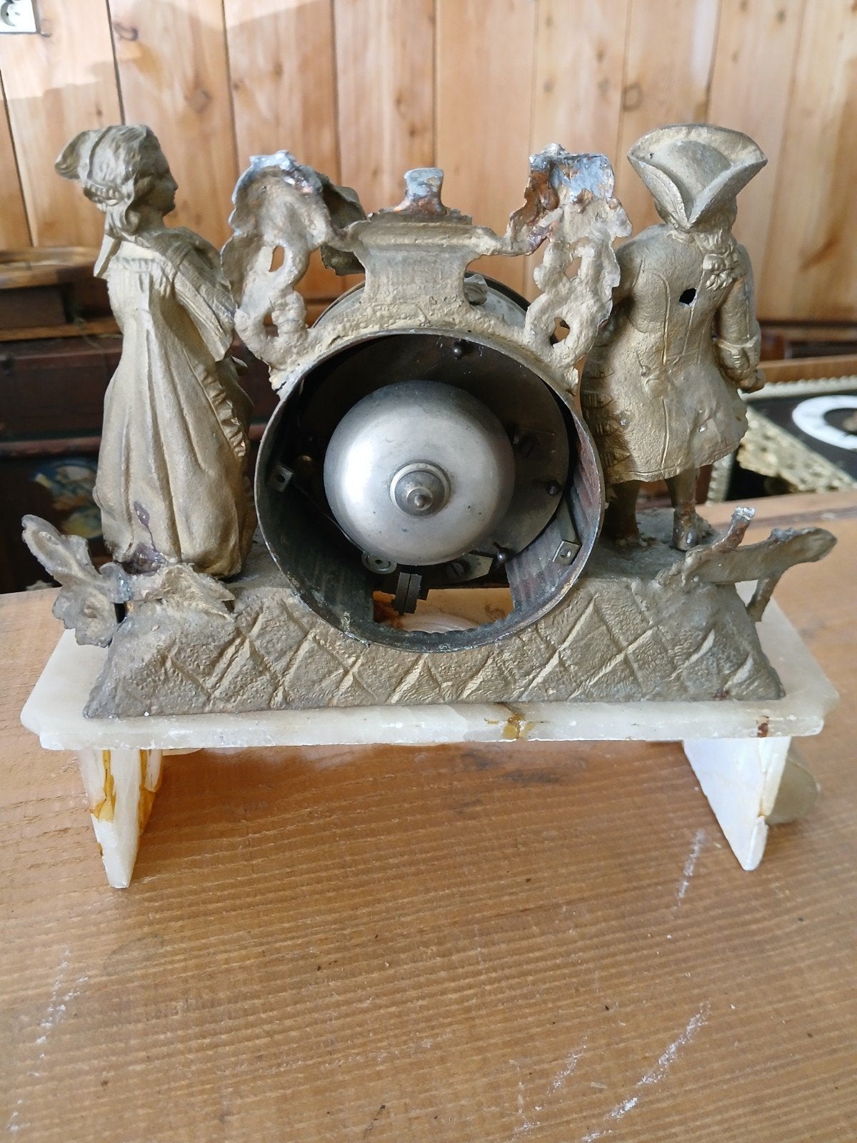 Antieke marmeren schoorsteenklok met beelden, Antiek en Kunst, Ophalen