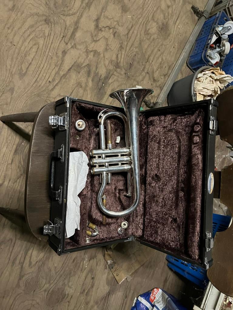 Yamaha  Es-cornet verzilverd, Muziek en Instrumenten, Blaasinstrumenten | Trompetten, Ophalen of Verzenden, Zo goed als nieuw