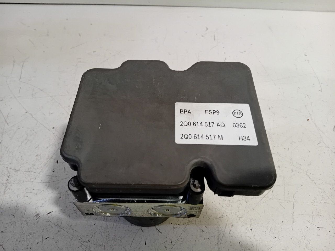 Abs pomp Volkswagen Polo, Onderdelen@venauto.nl, Van der Ven Autorecycling B.V., Gebruikt, Ettenseweg 76, 4706 PB Roosendaal, The Netherlands