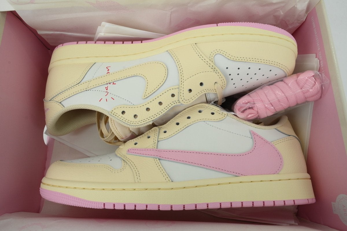 Travis Scott Roze, Kleding | Dames, Schoenen, Verzenden, Nieuw, Roze, Sneakers of Gympen
