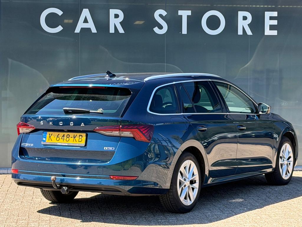 Skoda Octavia Combi 1.0 e-TSI Business Edition TREKHAAK, Stof, Gebruikt, Blauw, 23 km/l