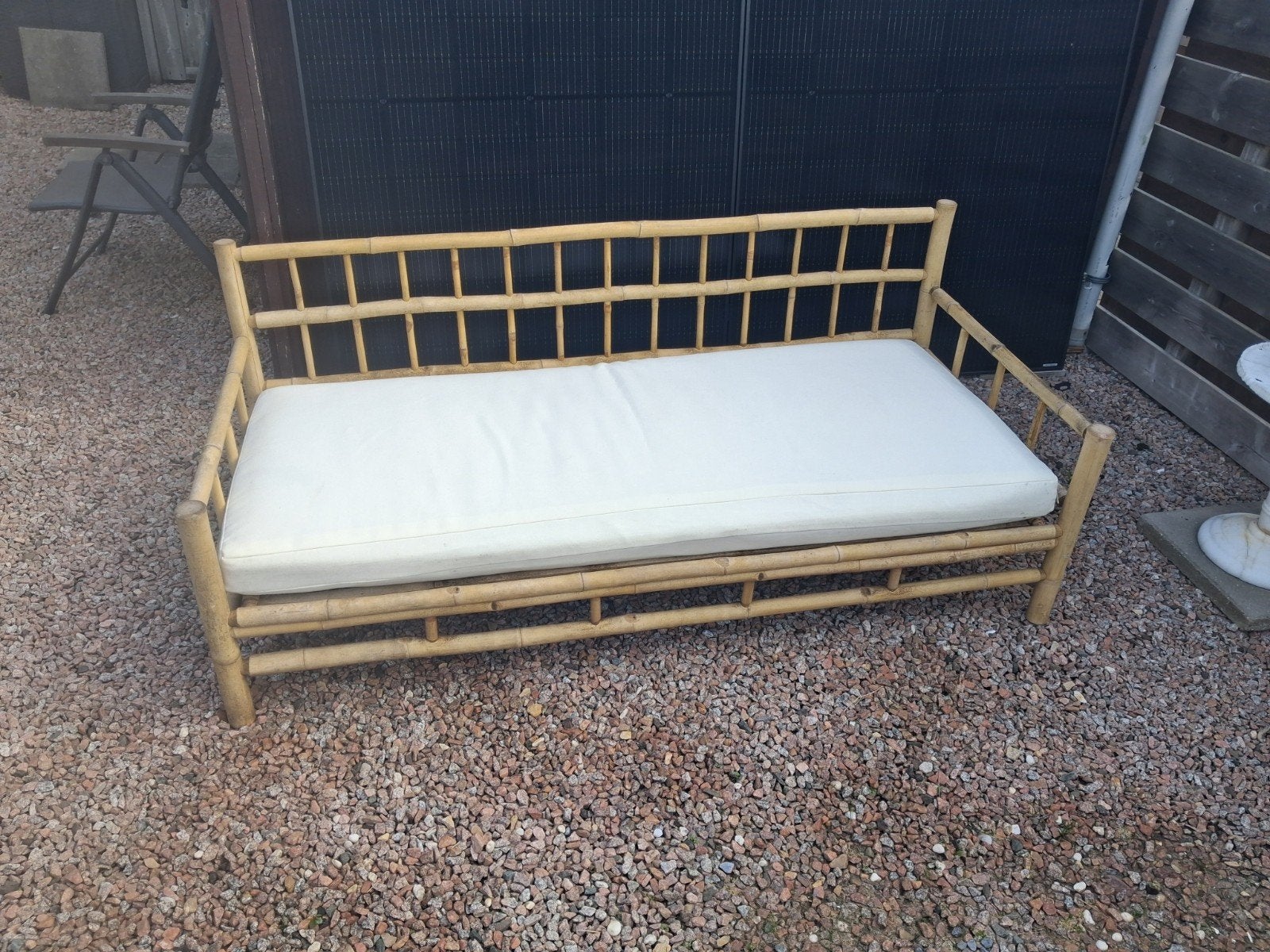 Bamboe daybed met comfortabel kussen, Eenpersoons, 150 tot 200 cm, 75 tot 100 cm, Zo goed als nieuw