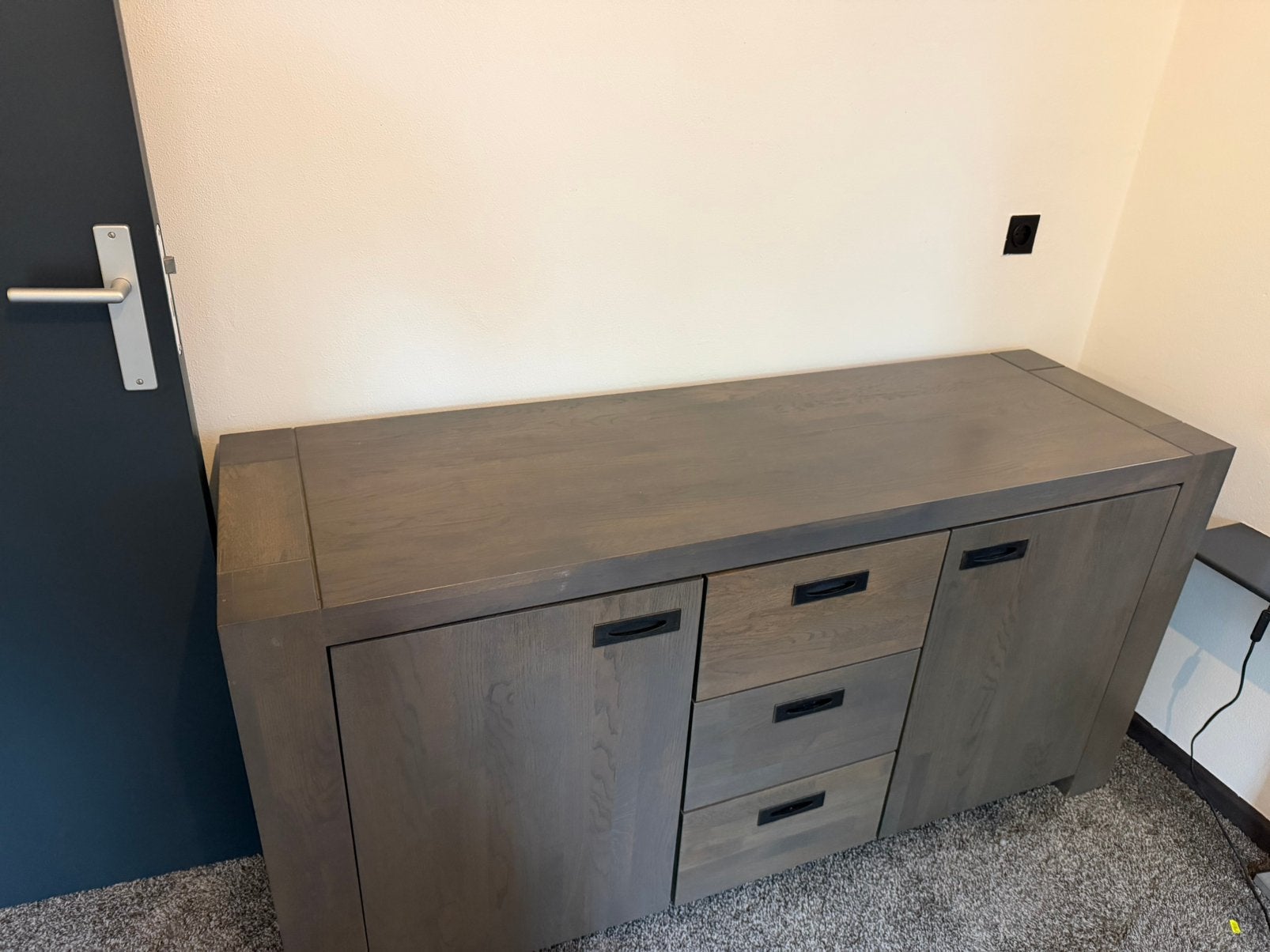 Dressoir grijs, Ophalen, Zo goed als nieuw, 25 tot 50 cm, 150 tot 200 cm