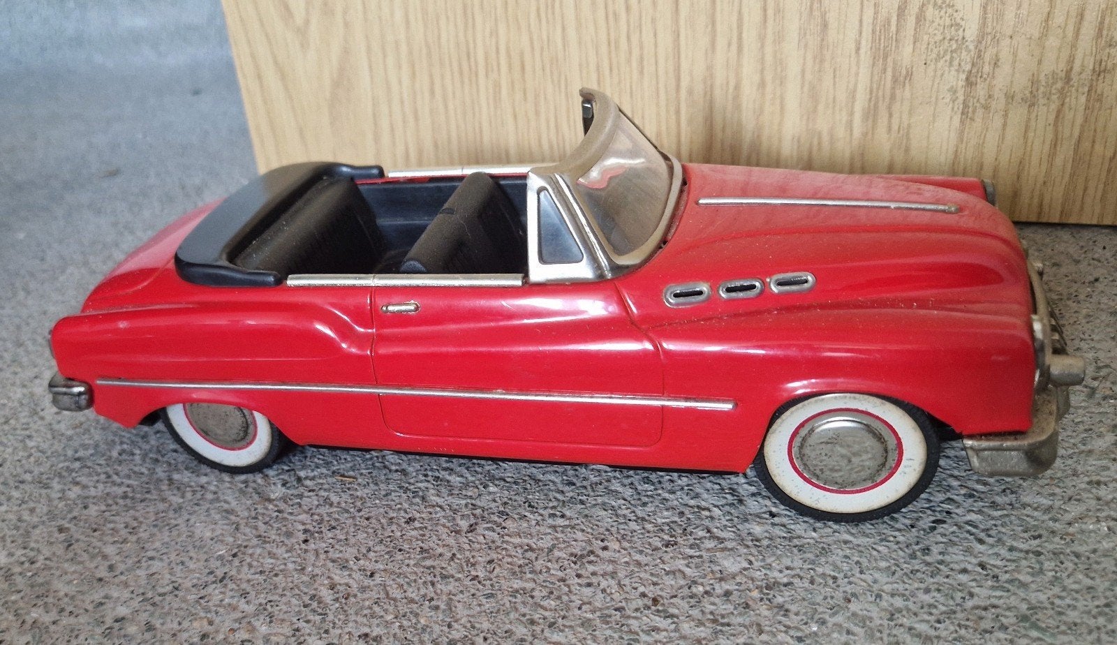 Vintage rode speelgoedauto cabriolet, Verzamelen, Speelgoed, Ophalen of Verzenden, Gebruikt