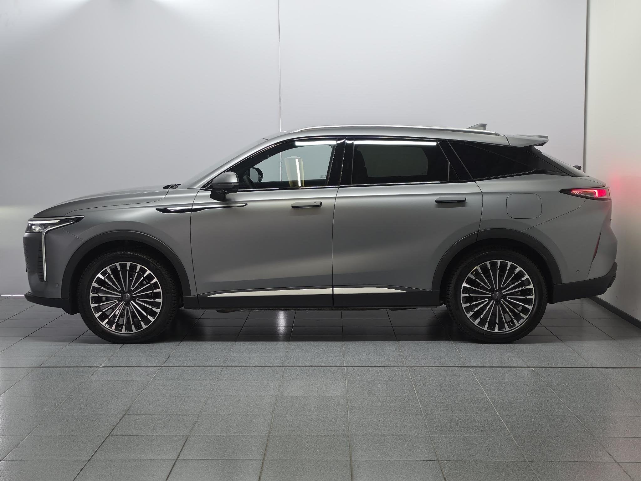 Omoda 9 1.5T-GDi SHS-P Premium 5p, Auto's, Automaat, 12 maanden, 4 cilinders, Verwarmde buitenspiegels