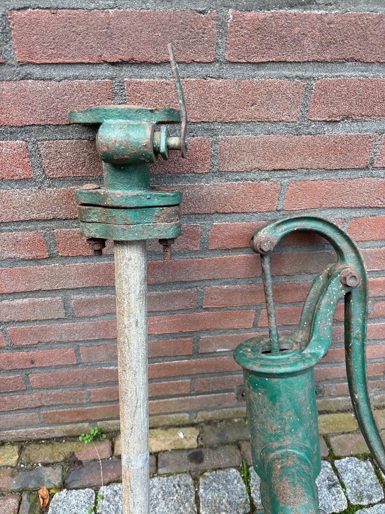 Antieke gietijzeren waterpomp - Groen, Ophalen, Gebruikt, Gietijzer, Overige typen