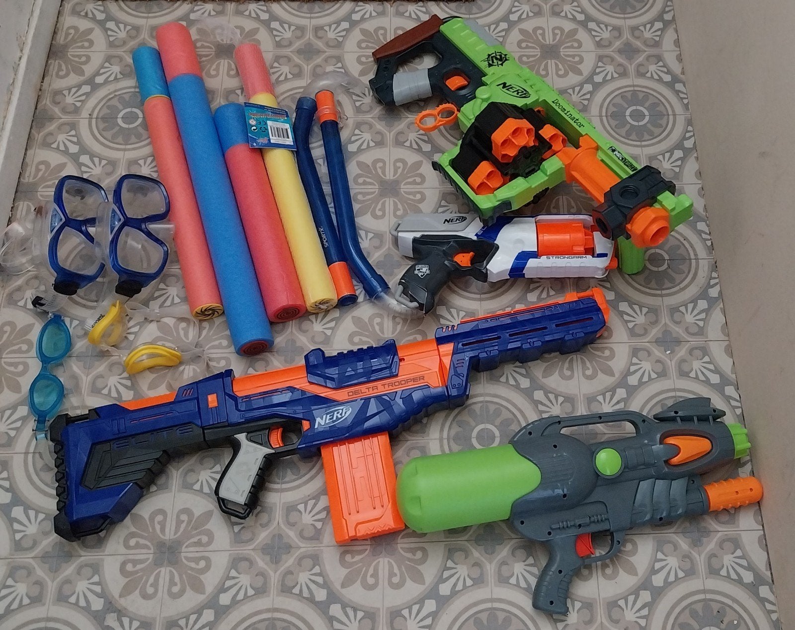 Nerf en waterspullen, Ophalen