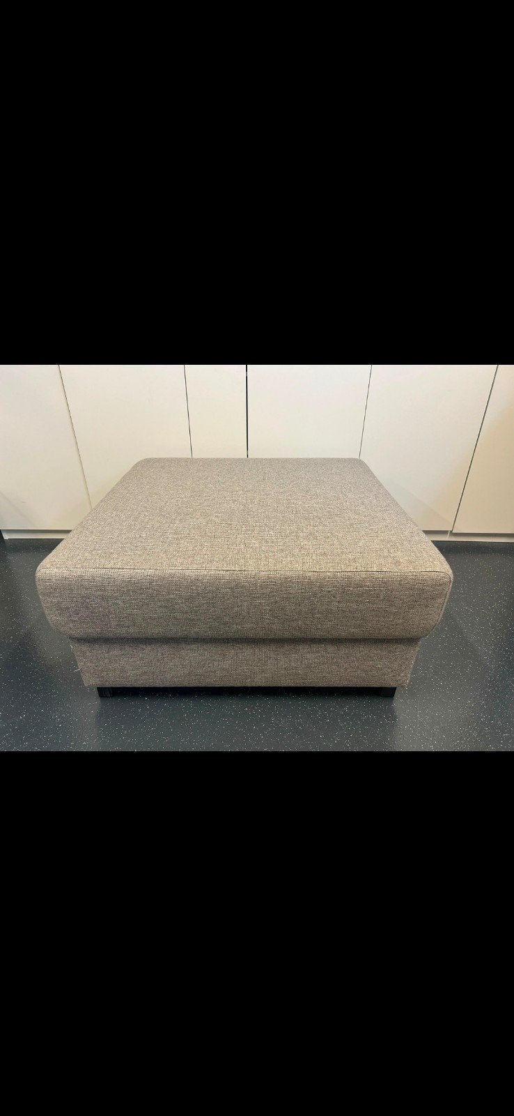 Hocker grijs, Huis en Inrichting, Banken | Voetenbanken en Poefen, Ophalen, 75 tot 100 cm, Zo goed als nieuw, Rechthoekig