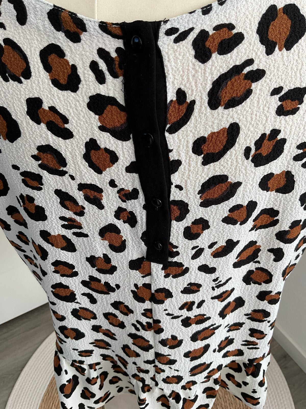 Foto 14 van Zara top bruin wit luipaardprint rouches maat XL