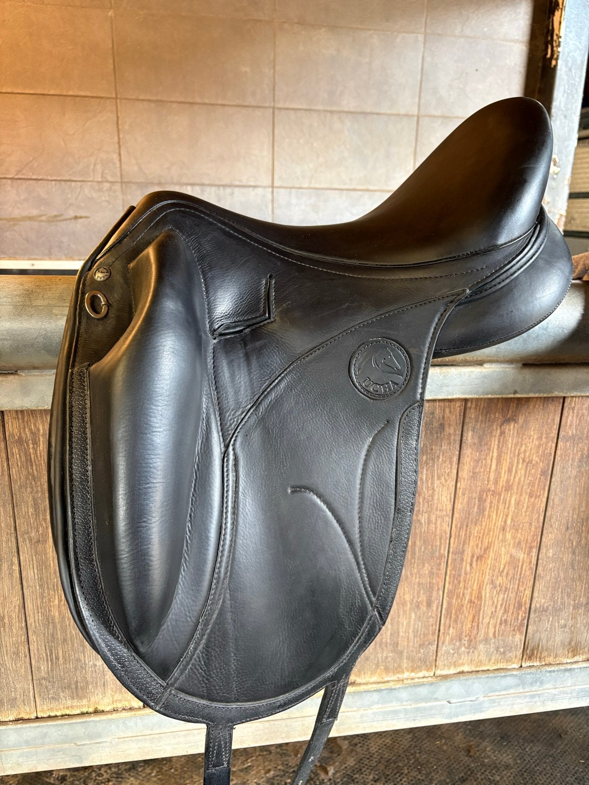 Devoucoux dressuur zadel, L (17.5 inch), Kniewrongen, Dressuur, Nieuw