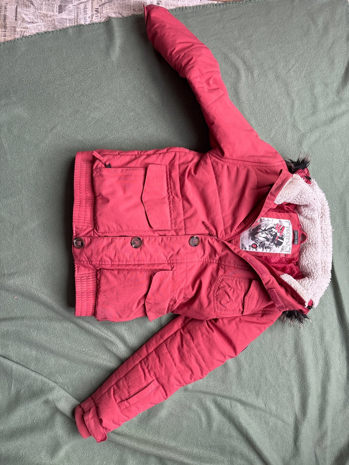 Protest winterjas meisje maat 140 - Zo goed als nieuw, Kinderen en Baby's, Kinderkleding | Maat 140, Ophalen, Zo goed als nieuw