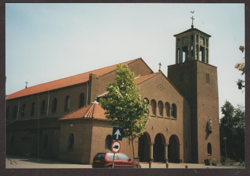 Albergen RK St. Pancratius Kerk Foto 1998, Ophalen of Verzenden, 1980 tot heden, Utrecht