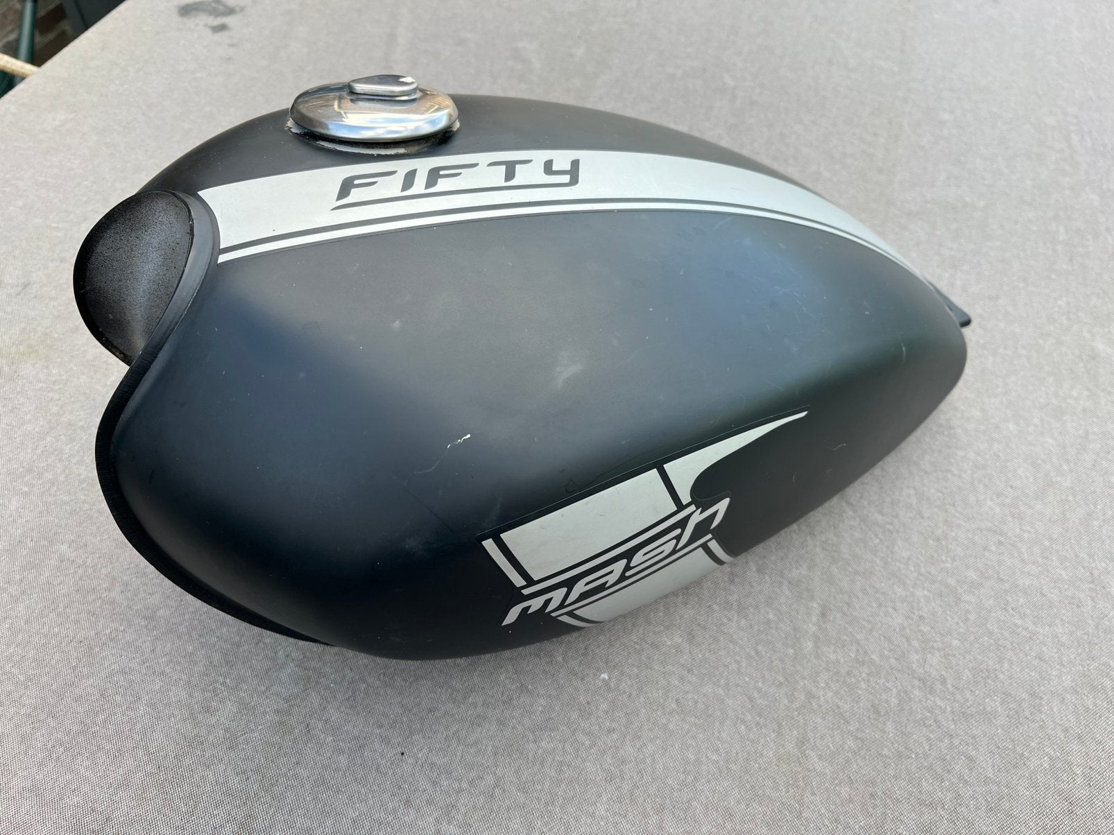 Mash Fifty brandstoftank, Ophalen of Verzenden