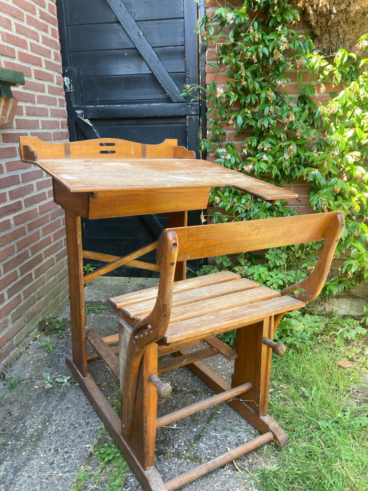 Vintage lichtbruin houten schoolbankje met stoel, Ophalen