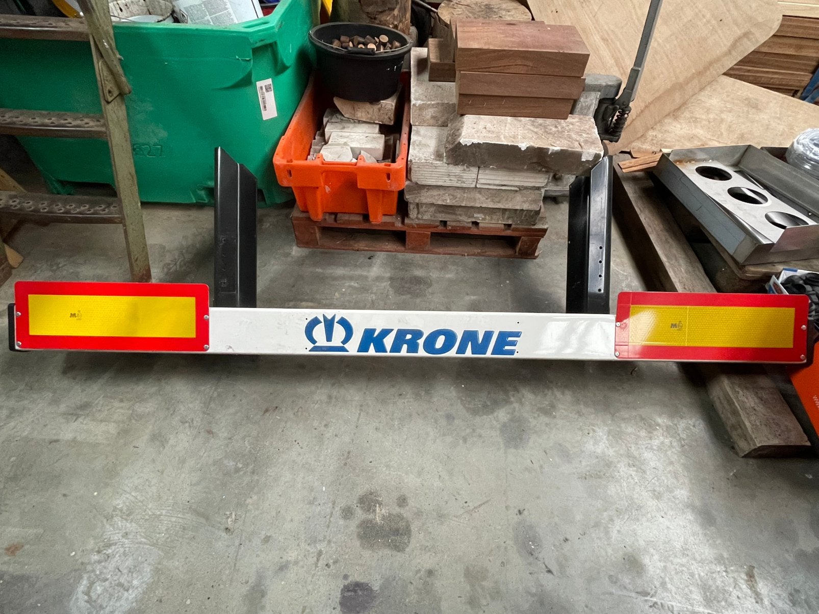 Bumper van het merk Krone, Ophalen, Nieuw