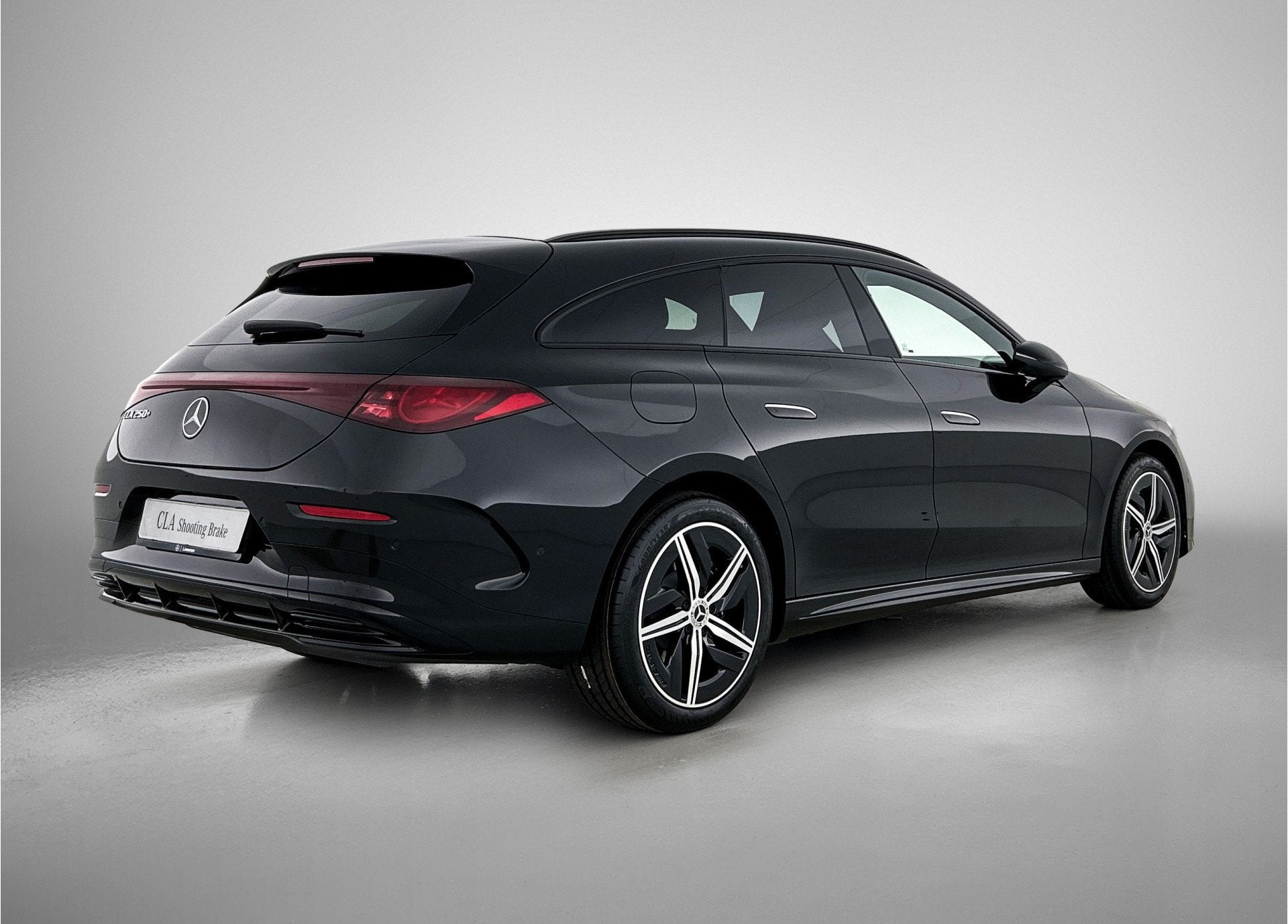 Mercedes-Benz CLA-Klasse Shooting Brake 250+ Business Soluti, Auto's, Automaat, CLA, Achterwielaandrijving, Nieuw