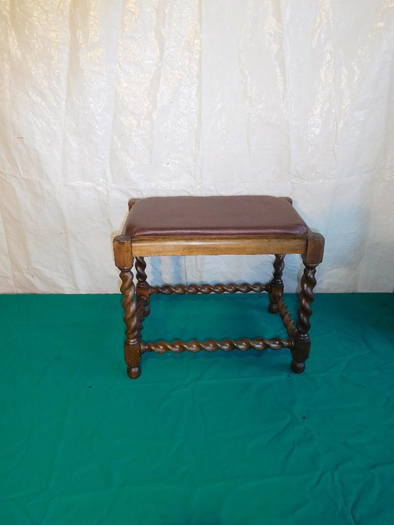 eiken tabouret, Minder dan 50 cm, Minder dan 50 cm, Zo goed als nieuw, Rechthoekig