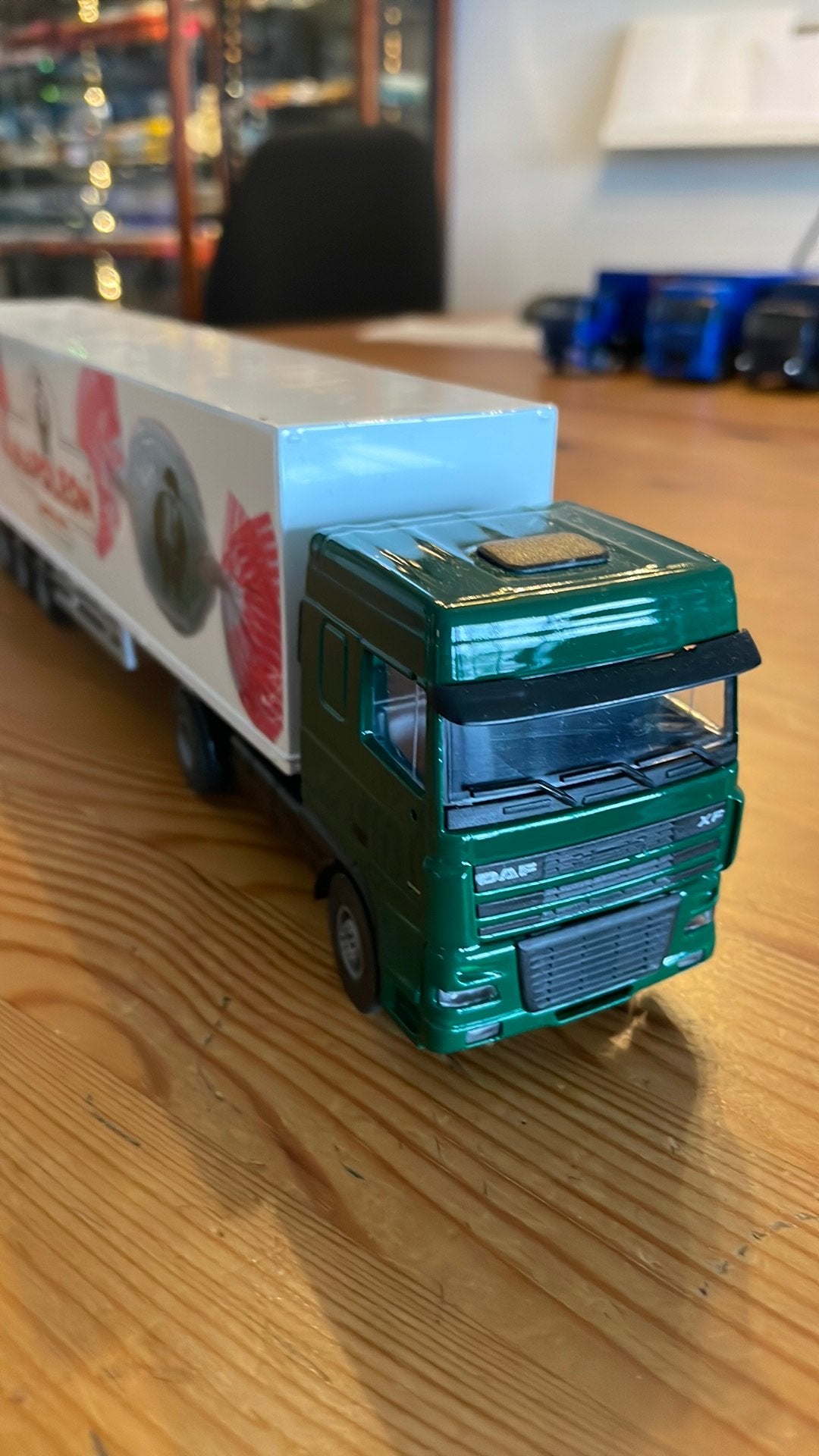 Daf XF 95 400 truck met oplegger “Napoleon “, Ophalen of Verzenden, Zo goed als nieuw, Bus of Vrachtwagen, Lion Toys