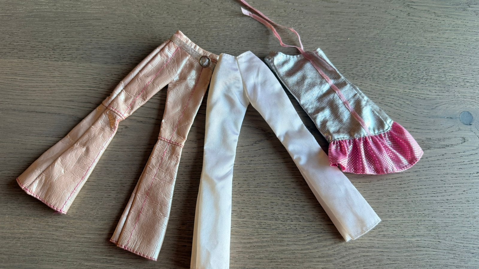 Barbie kleertjes, Ophalen of Verzenden, Zo goed als nieuw, Kleertjes