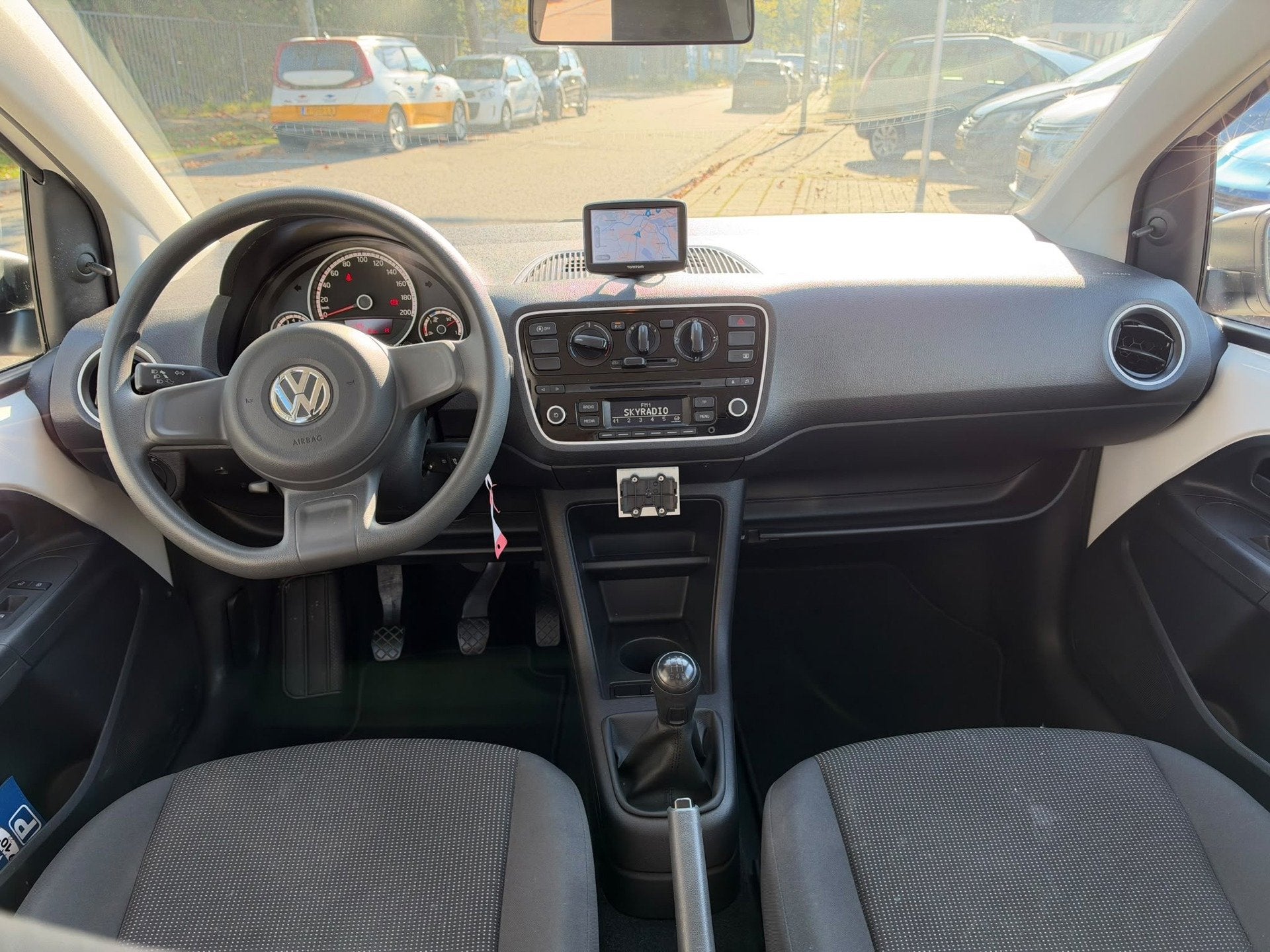 Volkswagen Up! 1.0 take up! BlueMotion, Navi, Airco, NAP, 1s, Auto's, Stof, Up!, CNG (Aardgas), 4 stoelen