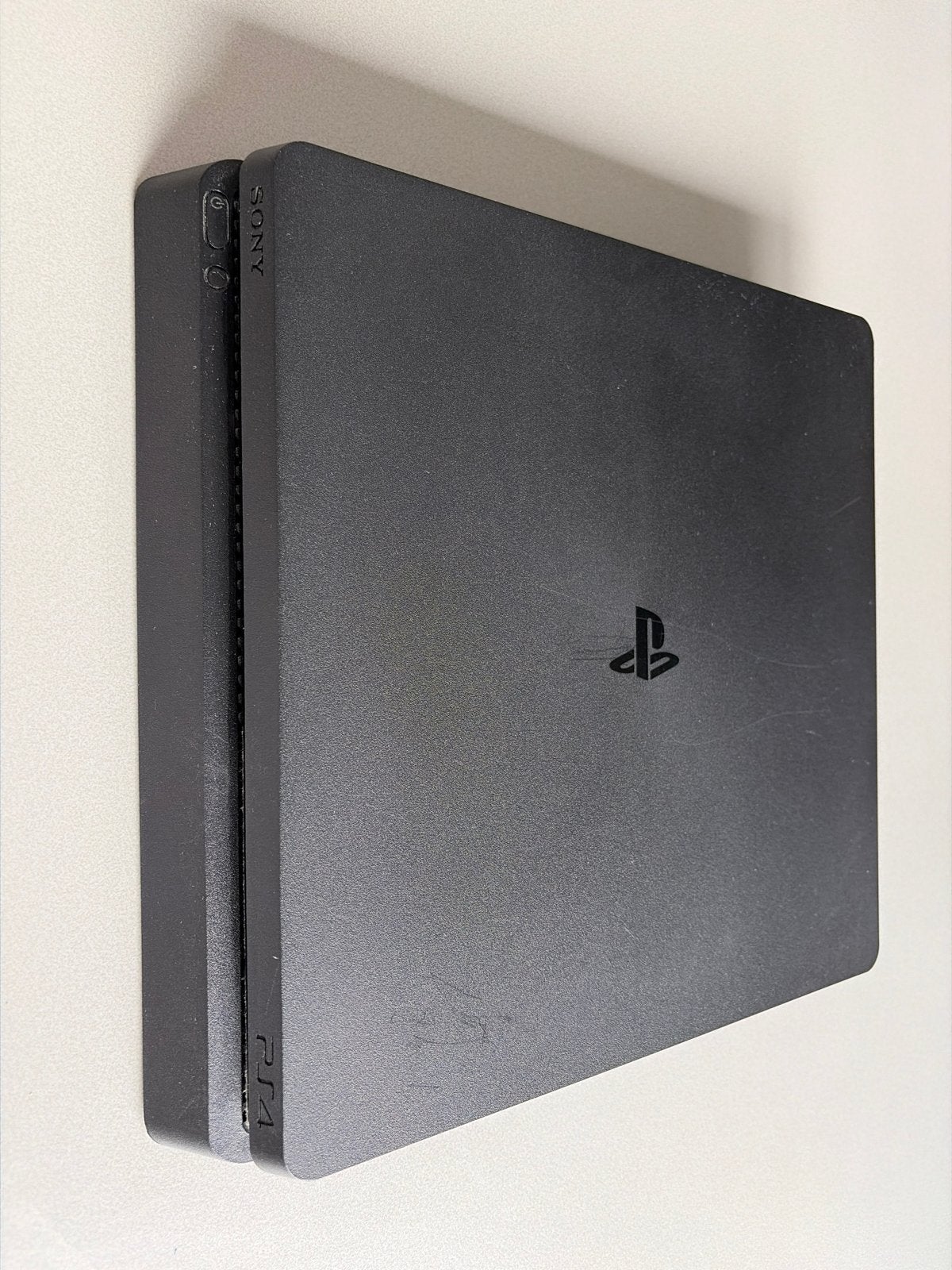 Sony PlayStation 4 Slim - Console, Spelcomputers en Games, Spelcomputers | Sony PlayStation 4, Gebruikt, Slim, 500 GB, Met 2 controllers