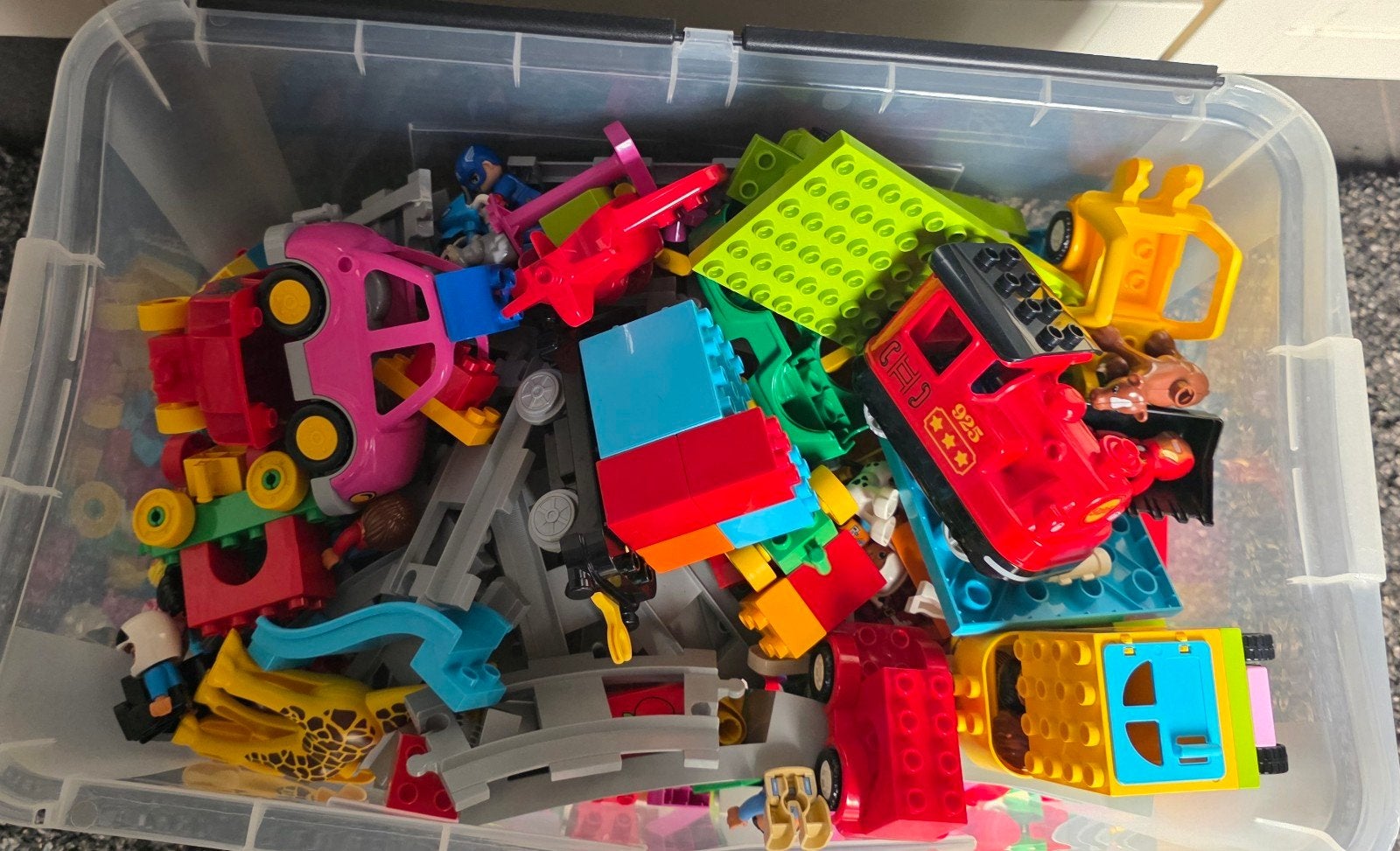 Grote doos vol LEGO Duplo: Trein, auto's, platen en meer!, Gebruikt, Inclusief extra onderdelen, Ophalen of Verzenden, Duplo