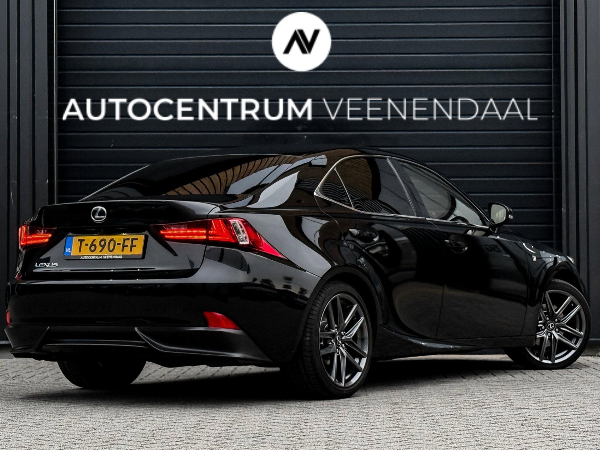 Lexus IS 300h F-Sport Line 223 PK LEDER/CARPLAY/STOELVENTILA, Auto's, Automaat, Achterwielaandrijving, Gebruikt, 181 pk