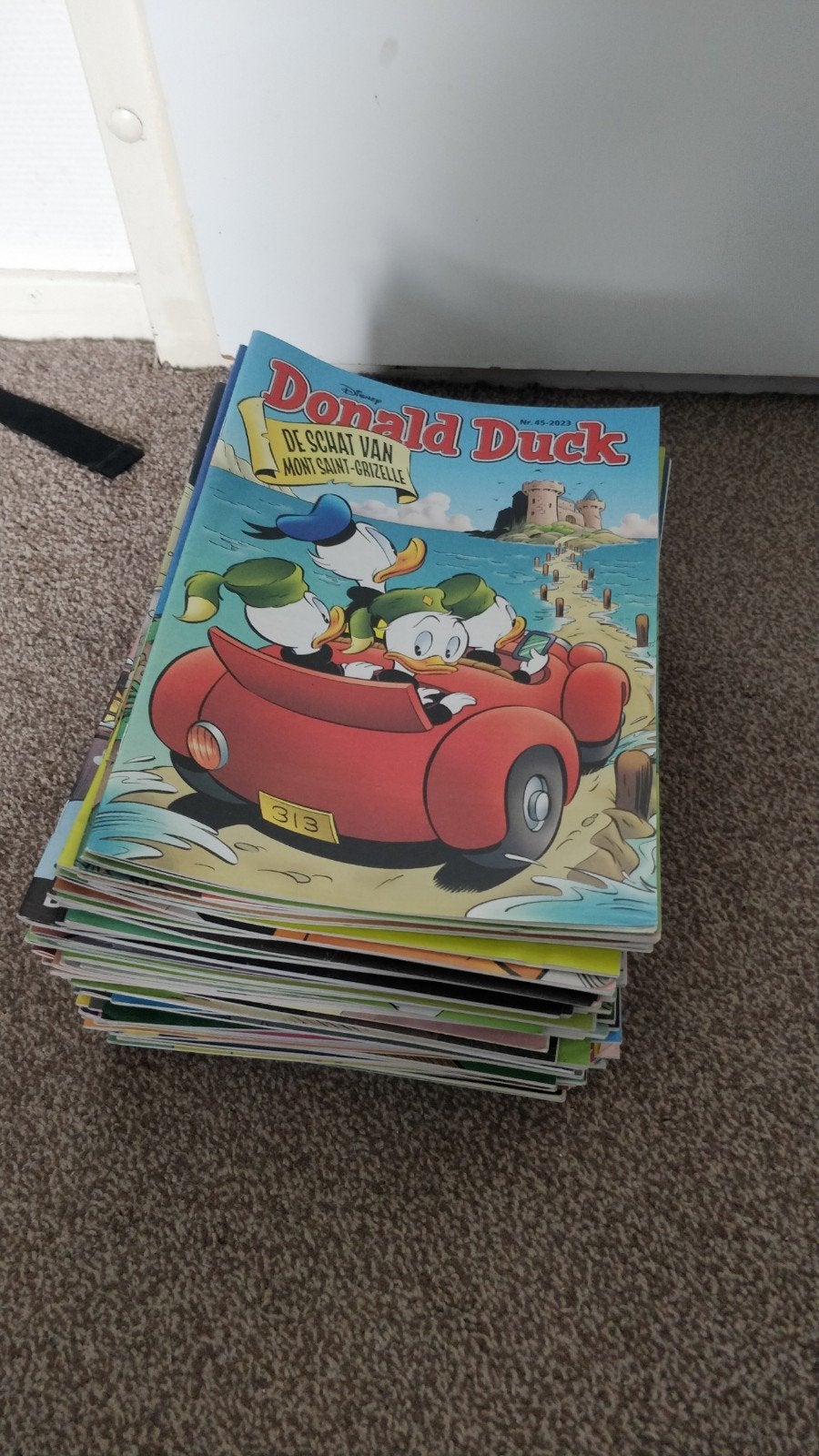 Stapel Donald Duckjes Jaargang 2023-2024, Meerdere stripboeken, Ophalen of Verzenden, Gelezen