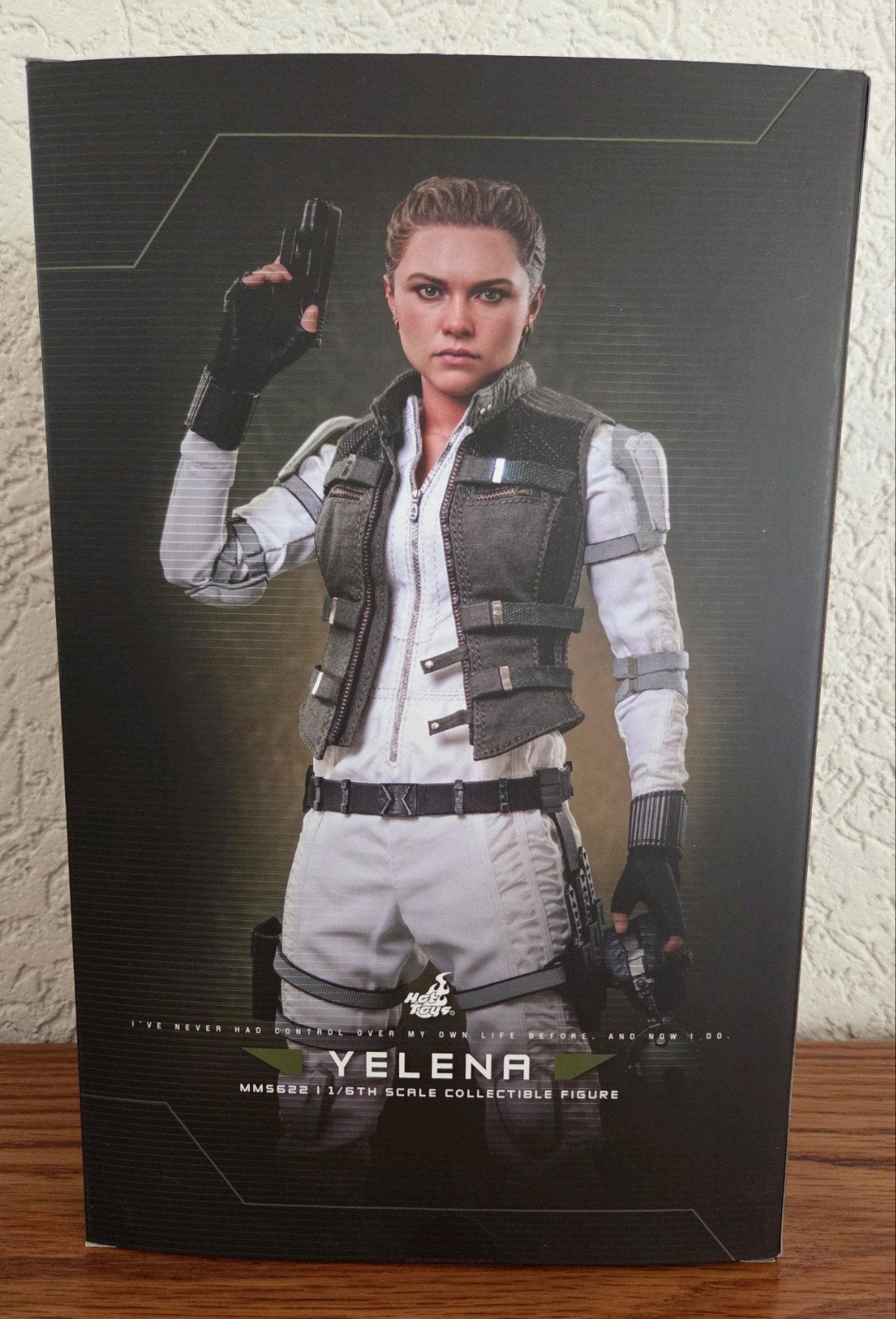 Hot Toys Yelena MMS622, Ophalen of Verzenden, Zo goed als nieuw
