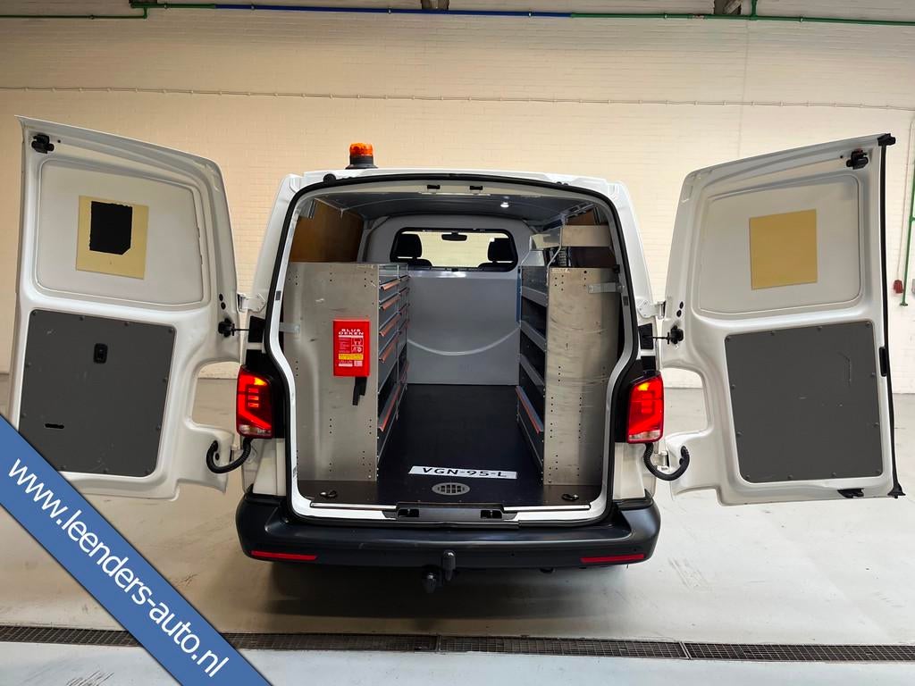Volkswagen Transporter 4MOTION 4x4 AUTOMAAT Servicewagen 2.0, Automaat, Gebruikt, 4 cilinders, Volkswagen