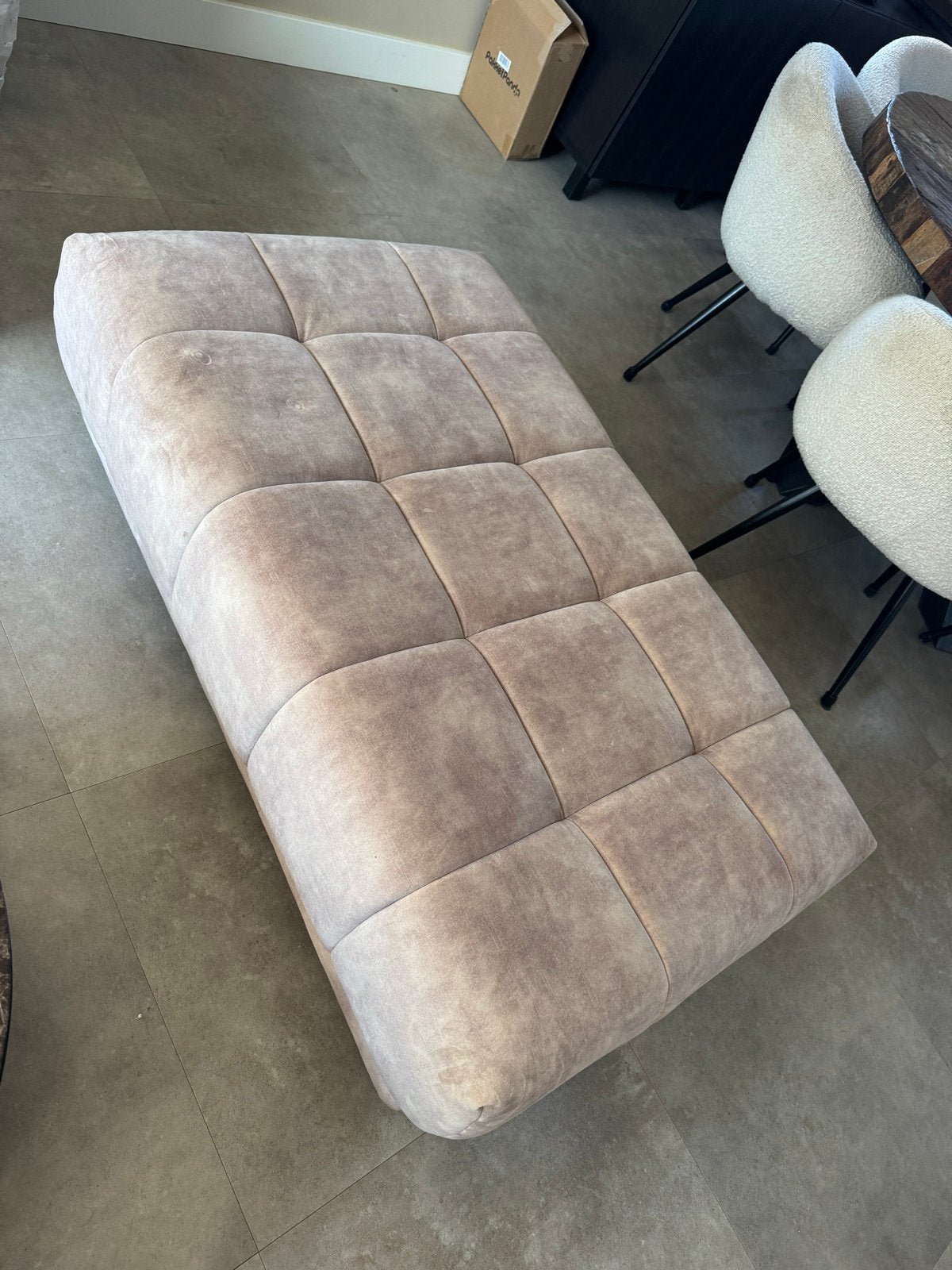 Nieuwe beige hocker/poef 125x80 cm, Ophalen, Nieuw, 125 cm of meer, 75 tot 100 cm