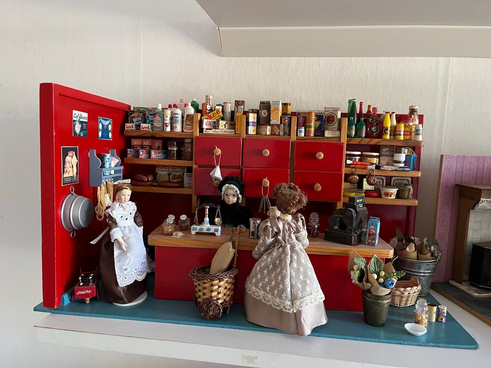 Diverse kijkkastjes en miniaturen, Ophalen, Poppenhuis