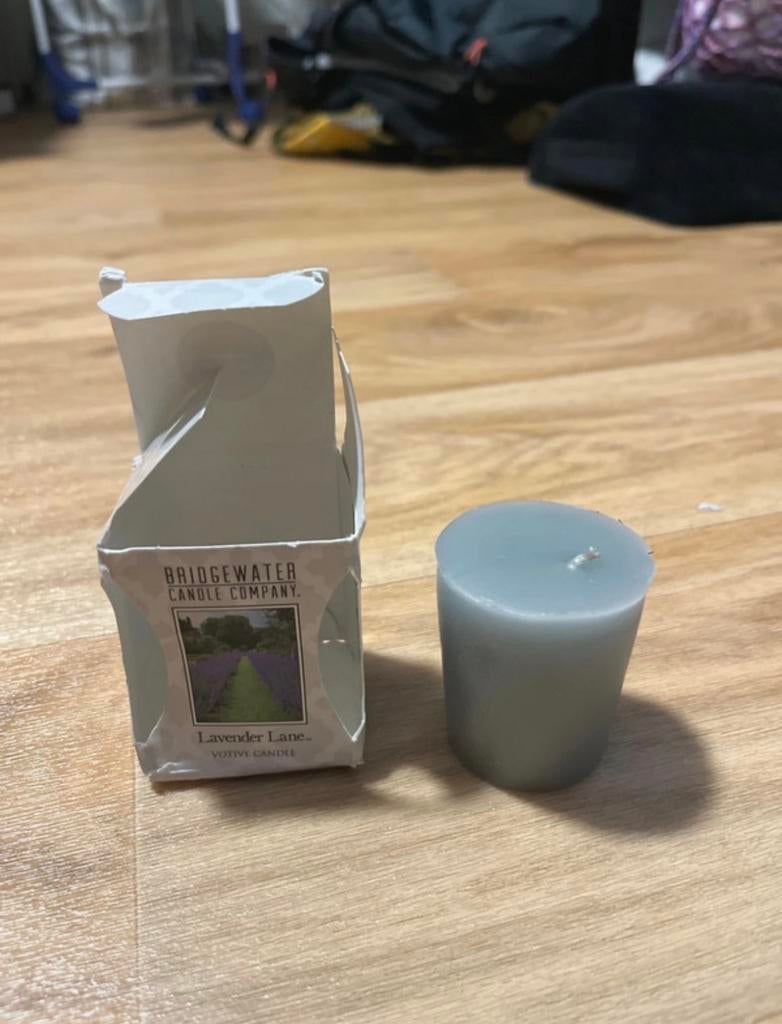 Bridgewater Candle Company Geurkaars Lavendel Lane, Overige kleuren, Ophalen of Verzenden, Zo goed als nieuw, Kaars