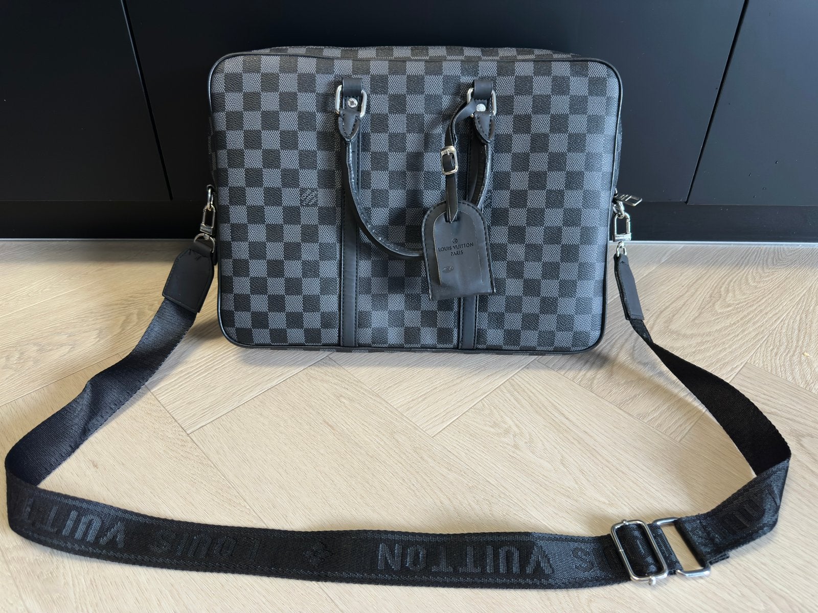 Louis vuitton laptop tas, Ophalen of Verzenden, 17 inch of meer, Zo goed als nieuw